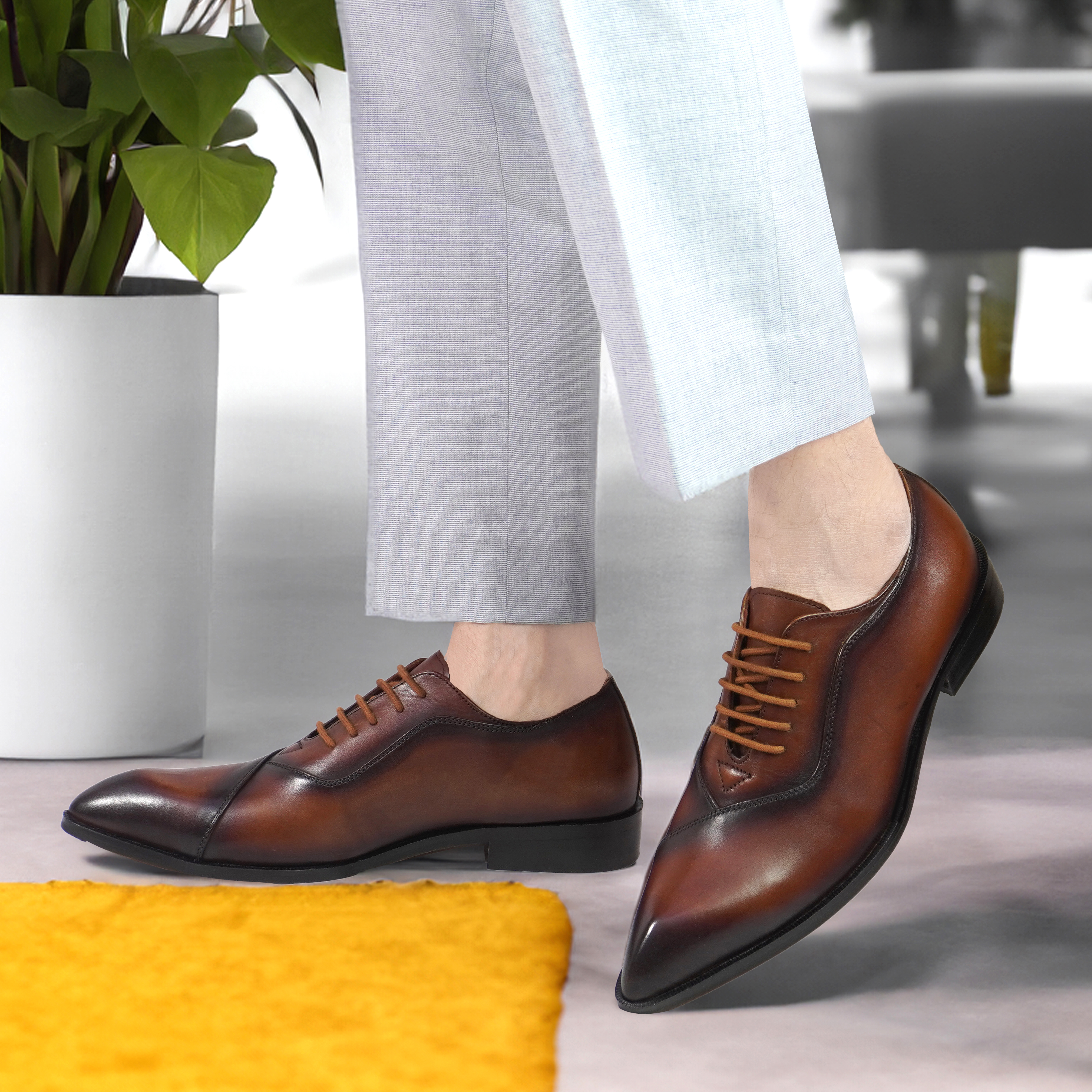 LEATHER SHOES
